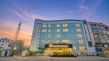 Fabhotel Emerald