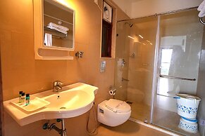 Fabhotel Prime Alekhya Suites