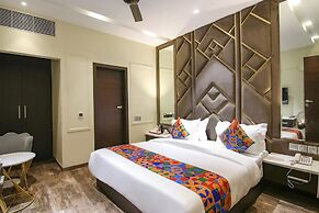 Fabhotel Prime K9 Crown