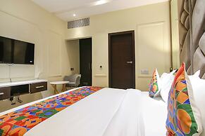 Fabhotel Prime K9 Crown