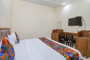 Fabhotel Hari Residency