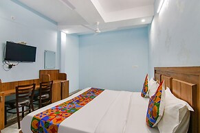 Fabhotel Hari Residency