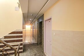 Fabhotel Hari Residency