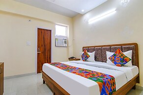 Fabhotel Hari Residency
