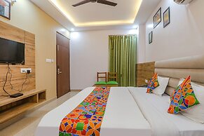 Fabhotel The Crestelia