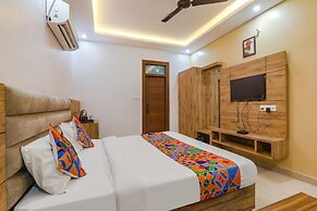 Fabhotel The Crestelia