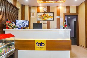 Fabhotel The Crestelia