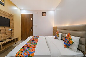 Fabhotel The Crestelia