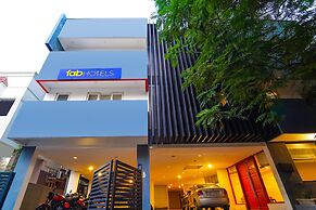 Fabhotel Welcome Inn