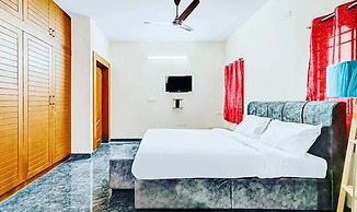 Fabexpress Aathira Inn