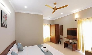 Fabhotel Gateway Suites