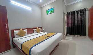 Fabhotel Gateway Suites