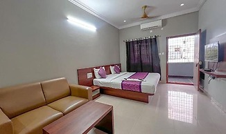 Fabhotel Gateway Suites