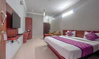 Fabhotel Gateway Suites