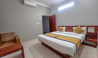 Fabhotel Gateway Suites