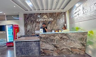 Fabhotel Gateway Suites