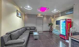 Fabhotel Gateway Suites