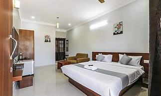 Fabhotel Gateway Suites