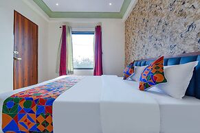 Fabhotel Bungalow 18