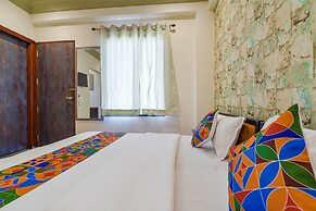 Fabhotel Bungalow 18