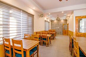 Fabhotel Himalayan Park