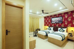 FabHotel Green Lotus Luxe