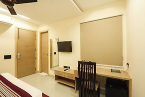 FabHotel Green Lotus Luxe