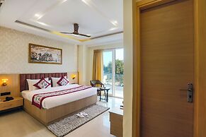 FabHotel Green Lotus Luxe