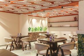 FabHotel Green Lotus Luxe