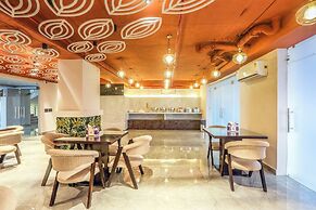 FabHotel Green Lotus Luxe