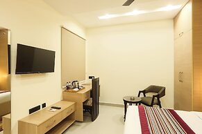 FabHotel Green Lotus Luxe