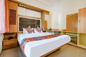 Fabexpress Shanti Inn