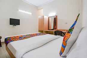 Fabexpress Shanti Inn