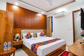 Fabhotel The Glory I