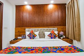 Fabhotel The Glory I