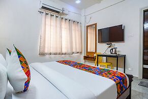 Fabhotel Q Suites