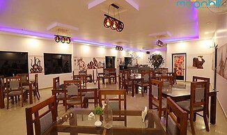 Fabhotel Prime Moon Hill Resorts