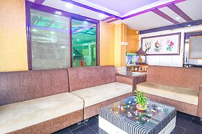 Fabhotel Golden Horizon