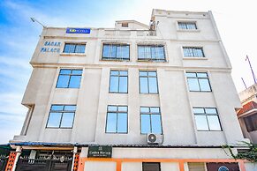 Fabhotel Golden Horizon