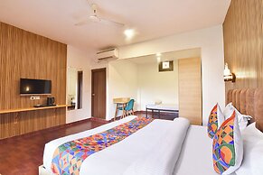 FabHotel Morjim Bliss