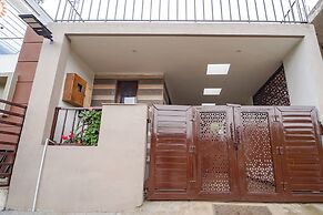 Fabexpress Amuthu Residency