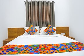 Fabhotel White House Inn