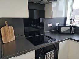 Lovely 2-bed Apartment in Cheltenham Spa