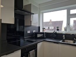 Lovely 2-bed Apartment in Cheltenham Spa