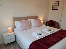 Lovely 2-bed Apartment in Cheltenham Spa