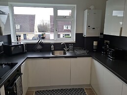 Lovely 2-bed Apartment in Cheltenham Spa