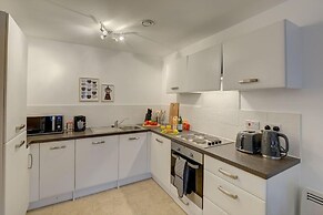 Beautiful 1-bed Apartment in Gloucester