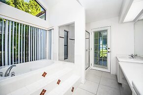 Swiss 06 - Lake Sumner