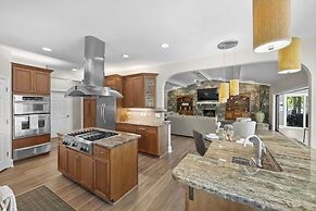 Water, Water Everywhere by Avantstay Pool + Dock