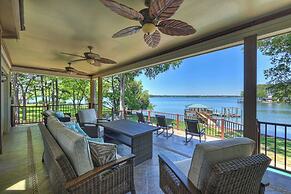 Water, Water Everywhere by Avantstay Pool + Dock